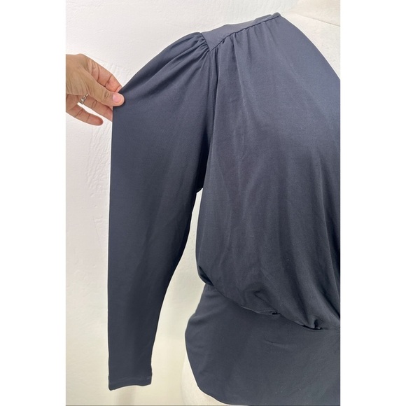 Stockholm Atelier Balloon Sleeves V-Neck Top - Picture 4 of 9